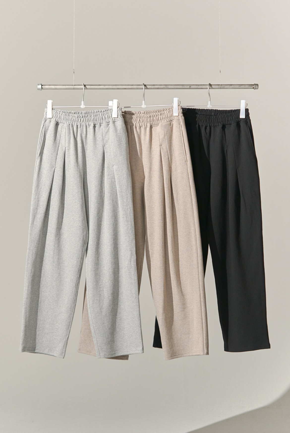 Front Deep Two Tuck Sweat Pants [3 Colors]